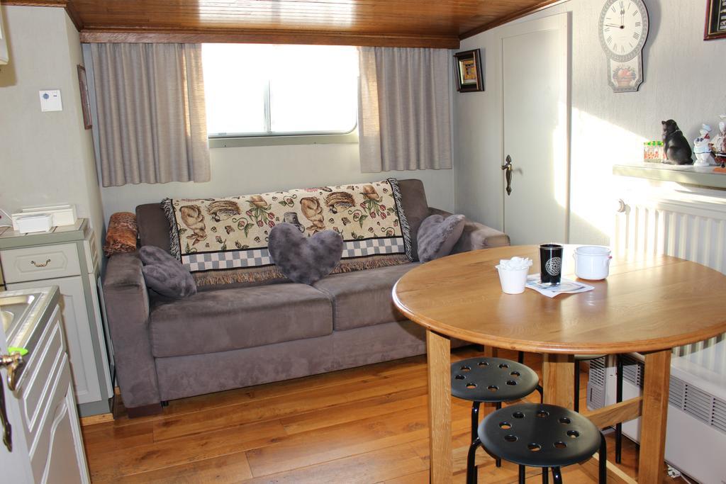 Spits-Lucie B&B Izegem Bilik gambar